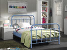Metalowe łóżko dziecięce w kolorze niebieskim