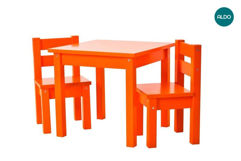 Pomarańczowy stolik dziecięcy z krzesłami z litego drewna My color